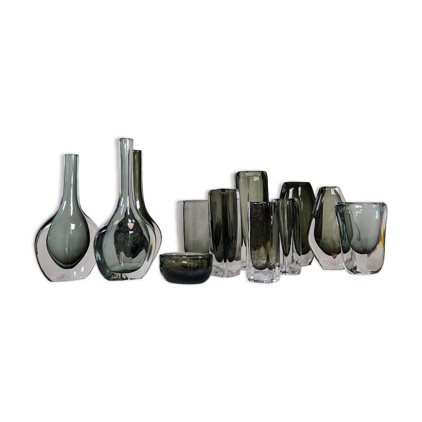 Midcentury collection of 12 pieces of art glass by Nils Landberg, Orrefors, Sweden, 1950s.