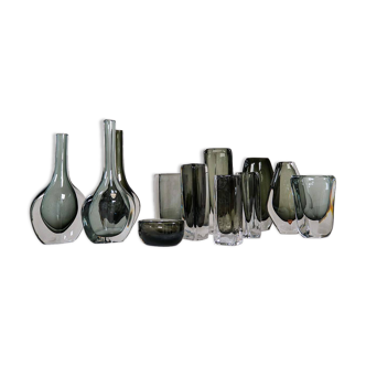 Midcentury collection of 12 pieces of art glass by Nils Landberg, Orrefors, Sweden, 1950s.