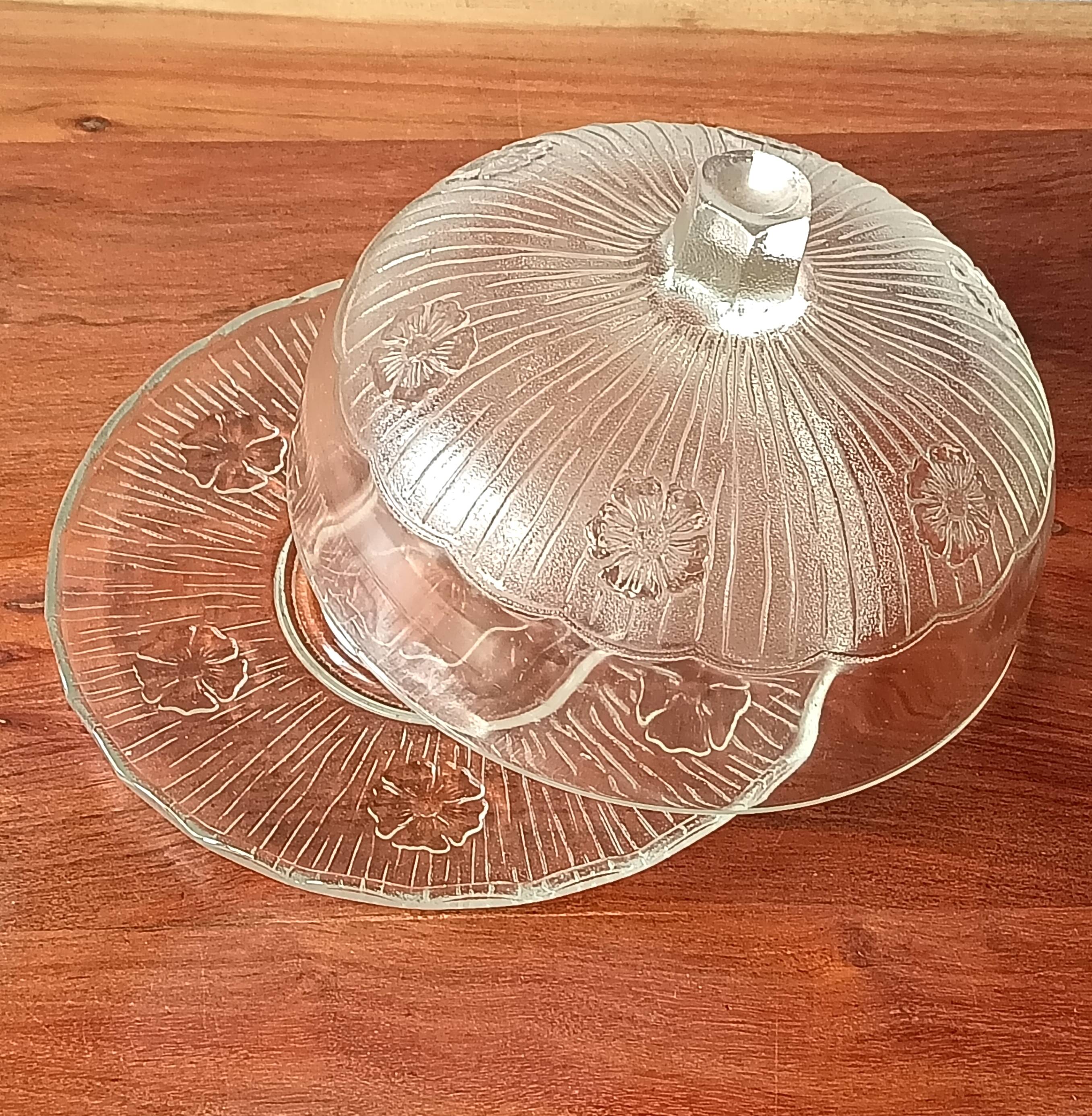 Cloche à fromage et son plateau, plat en verre transparent avec cloche,1960