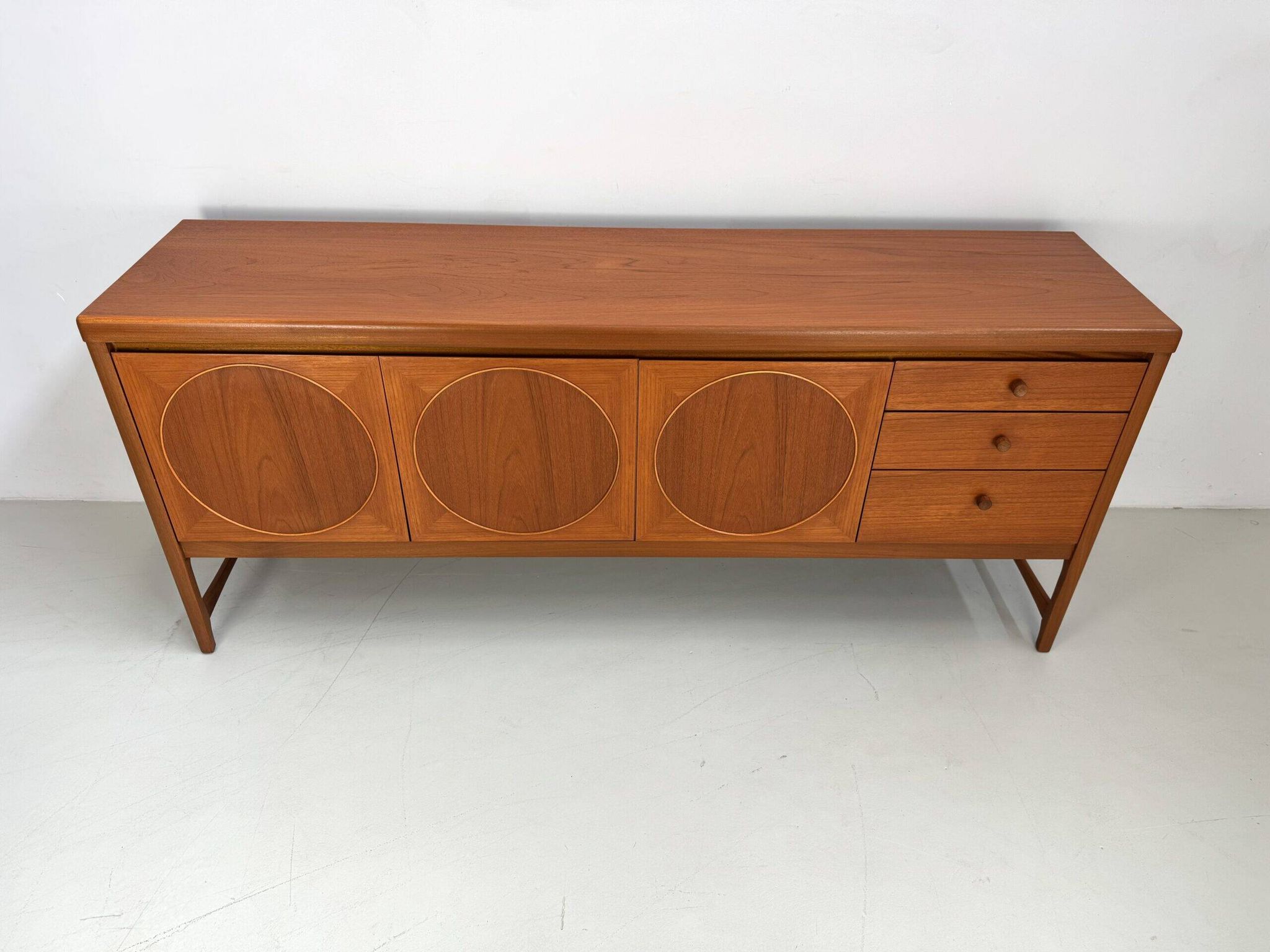 Buffet vintage Nathan Circle.