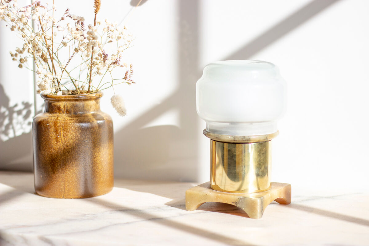 Art deco table lamp in brass and marble