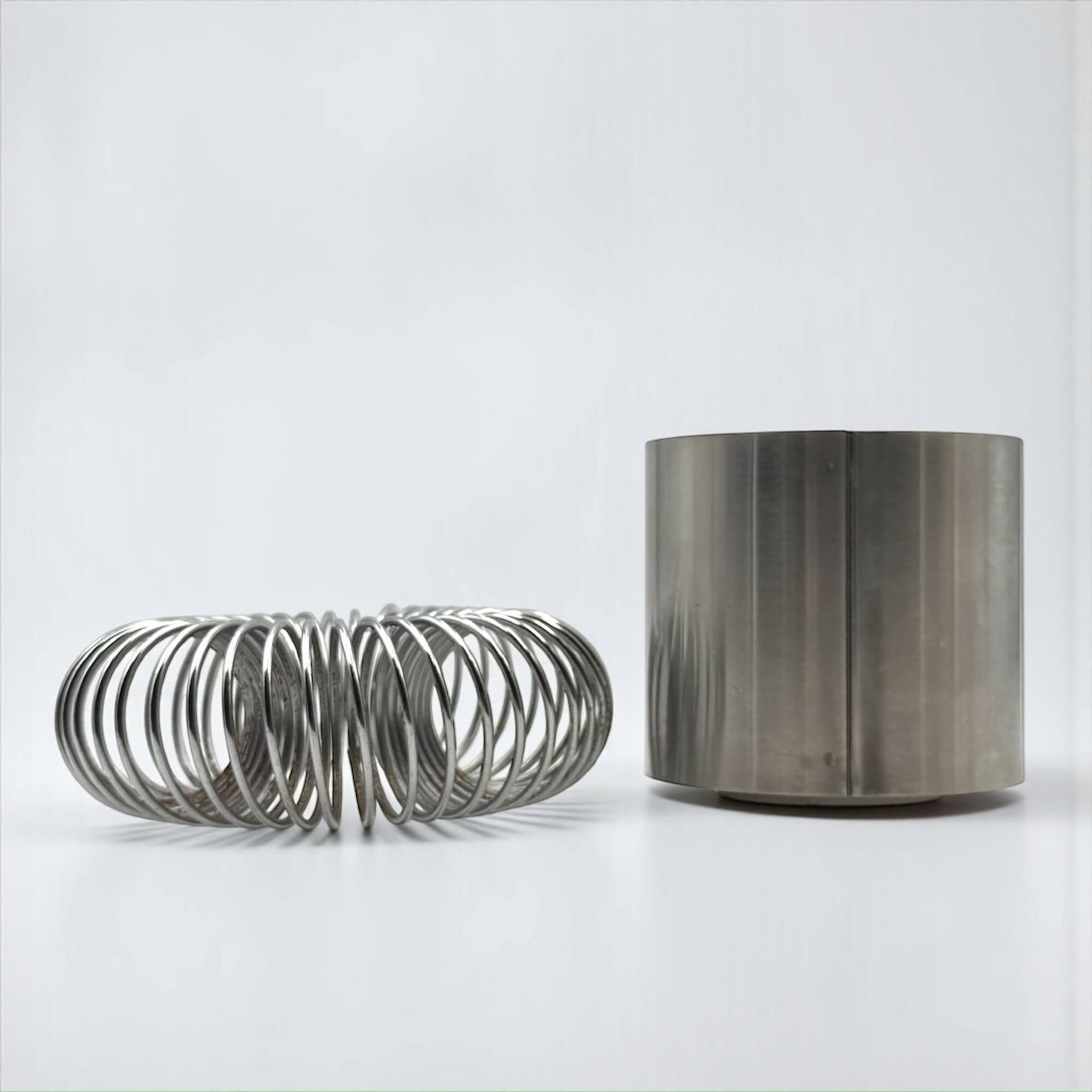 Applique spirale chromée Philippe Rogier pour Oxar France années 70