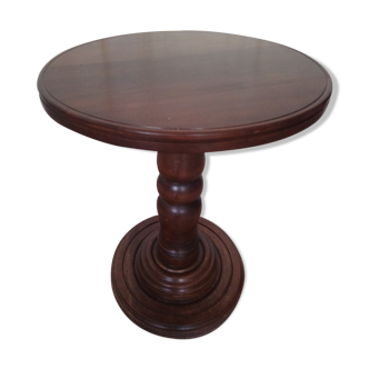 Wooden pedestal table