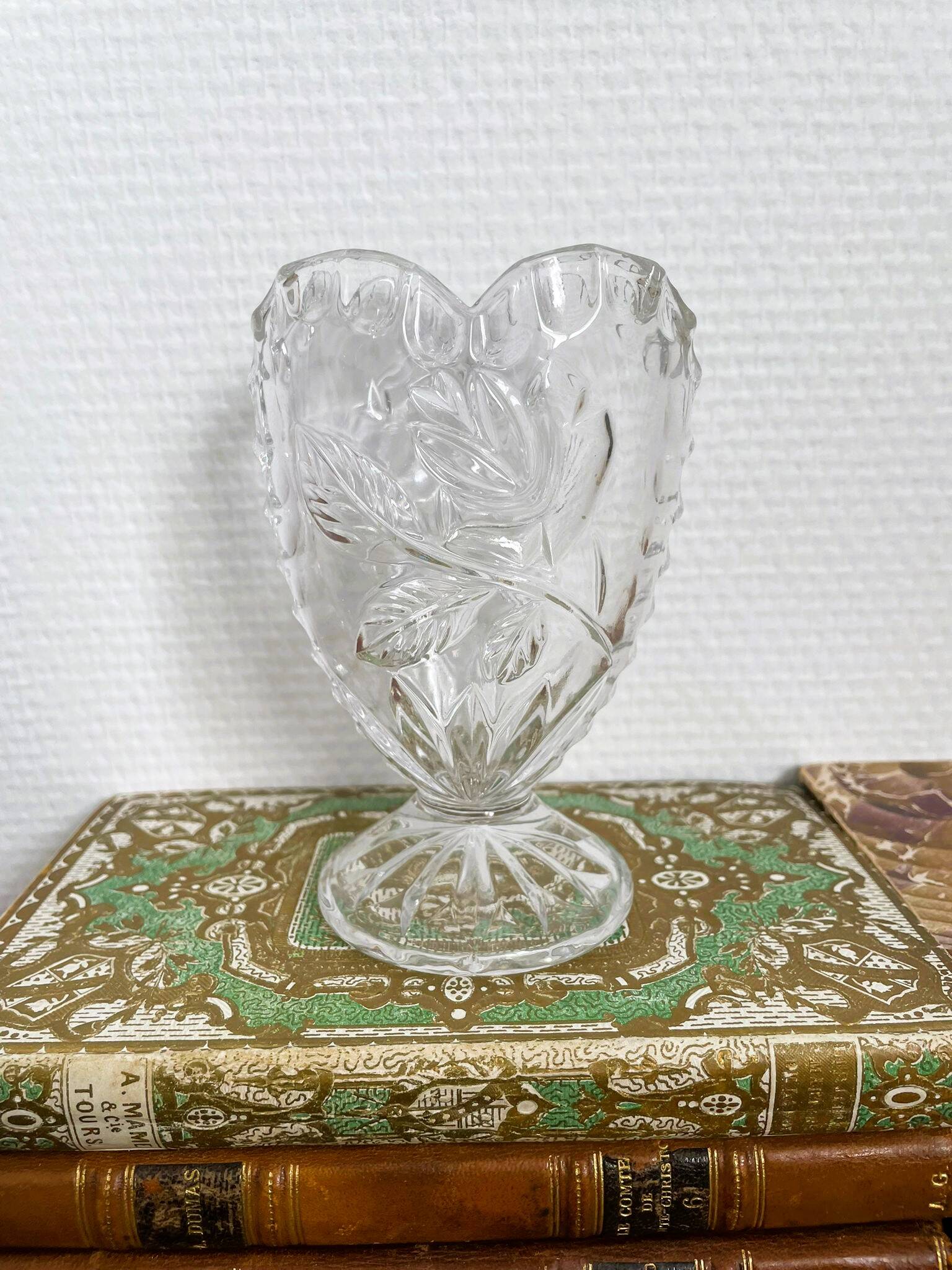Vase allemand en cristal et forme de cœur