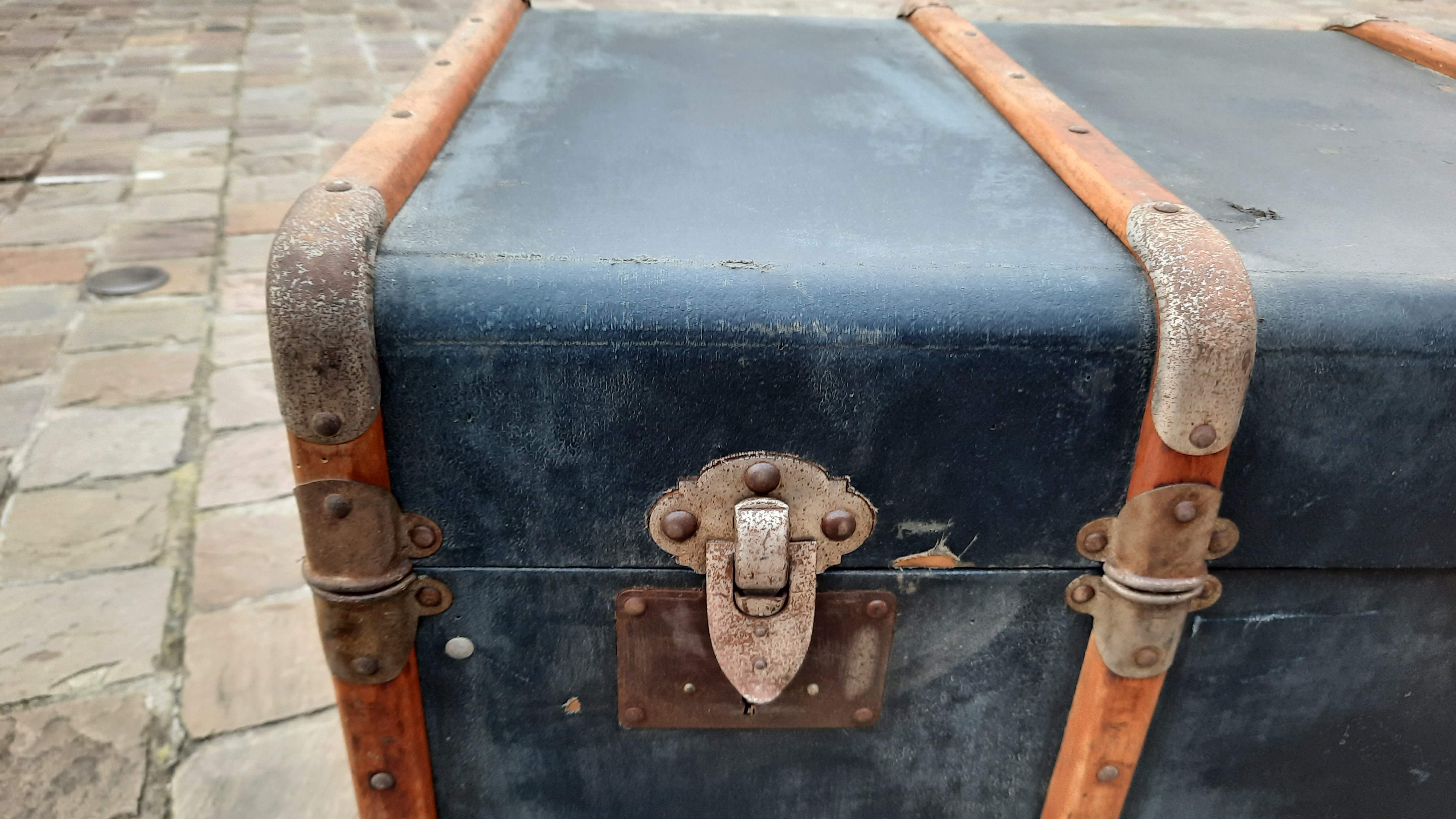 Travel trunk 1930