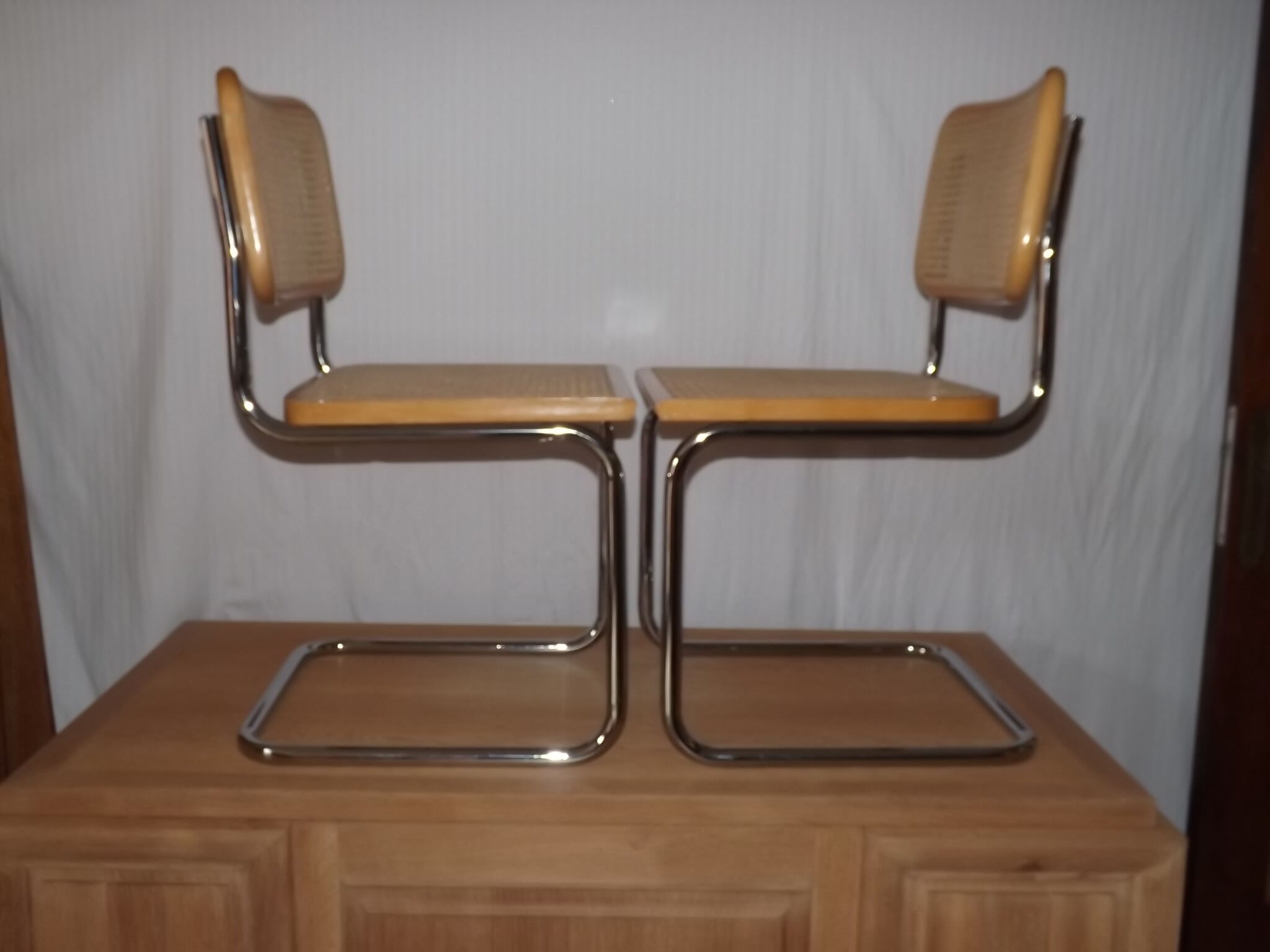 2 chaises Marcel Breuer édition italienne B32