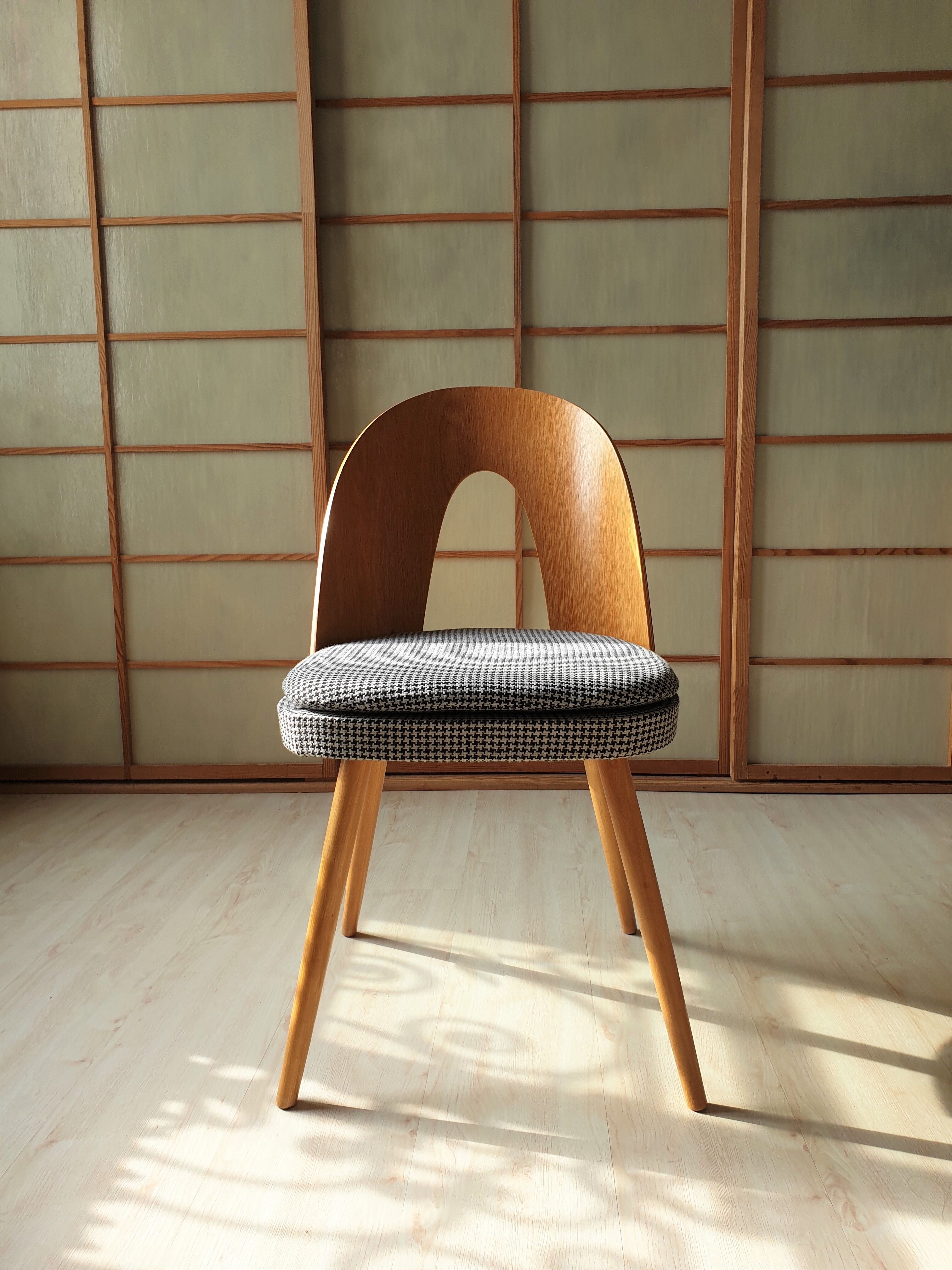 Antonin Suman chairs 60