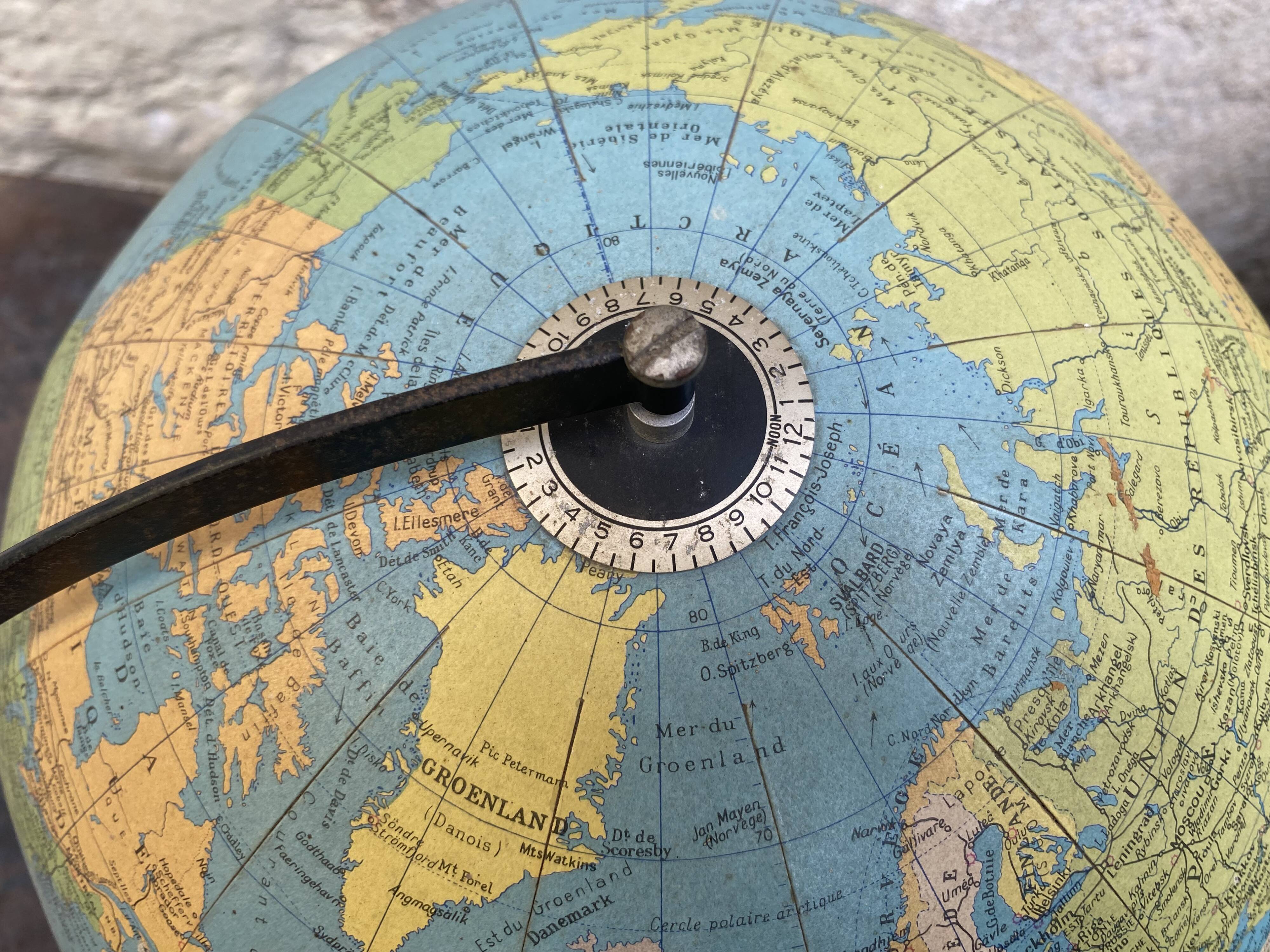 Terrestrial globe Taride 1967