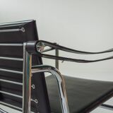 Pair of Cassina LC1 Chairs – Le Corbusier