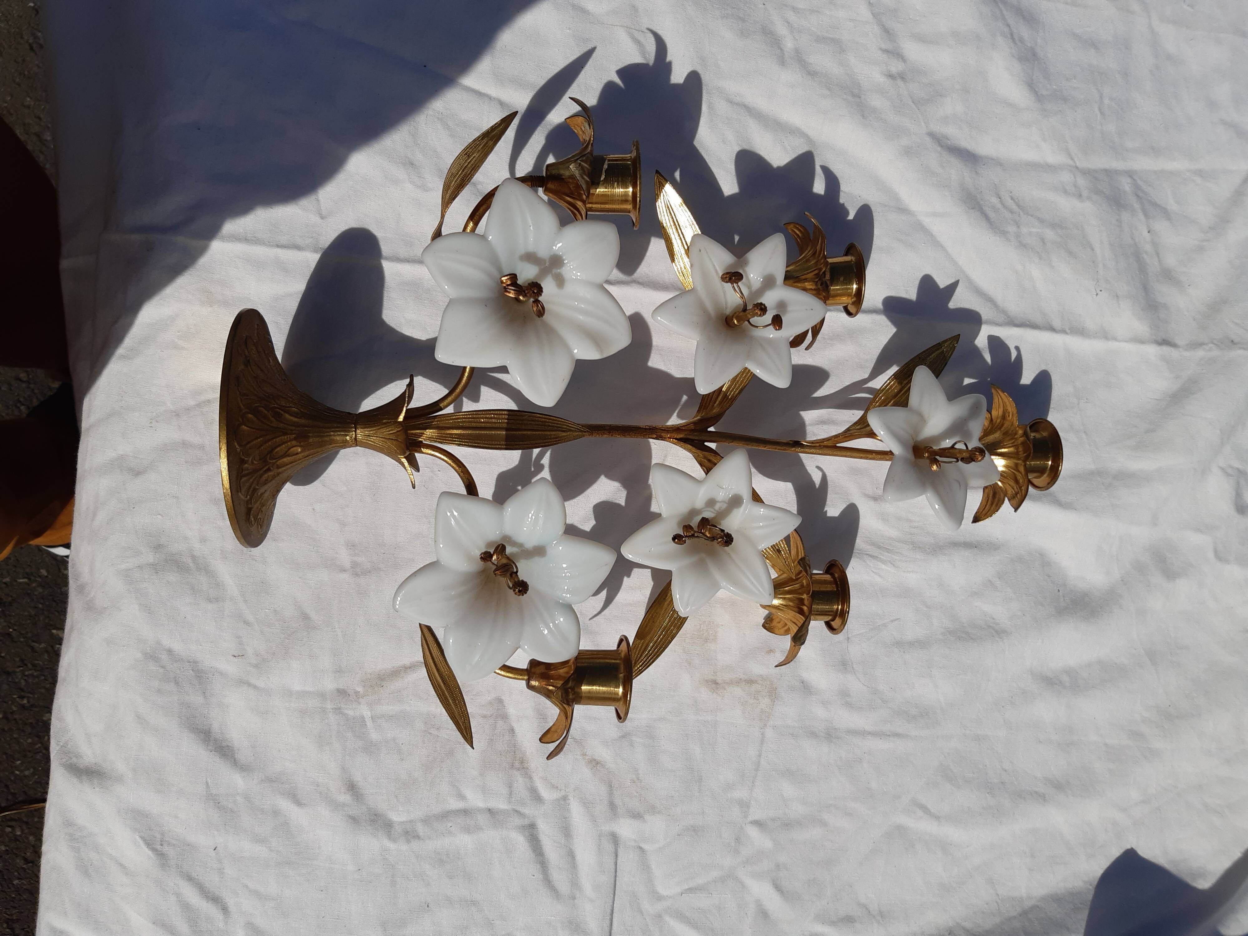 5 metal candles and opaline flower