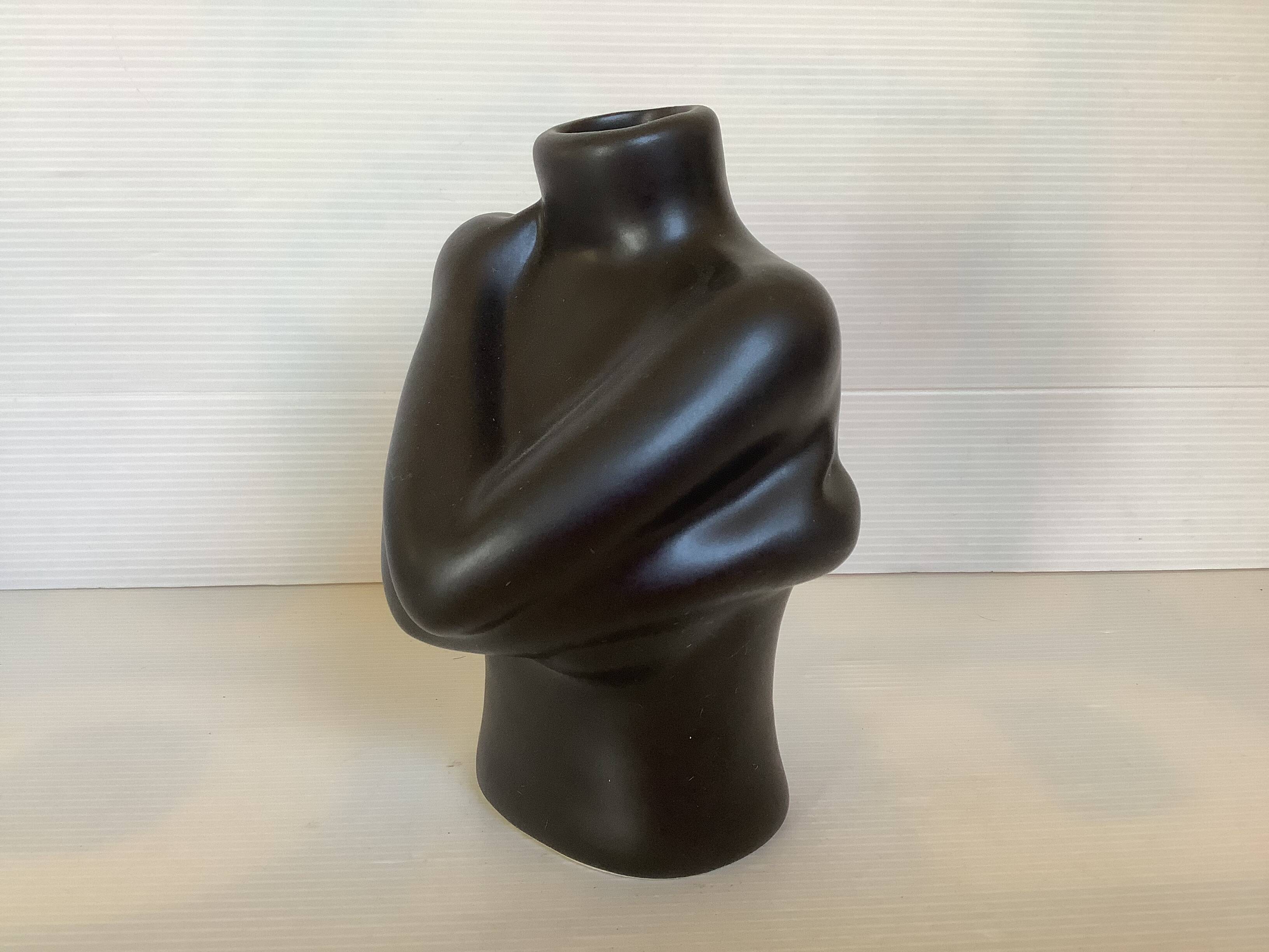 Single flower vase bust black glaze