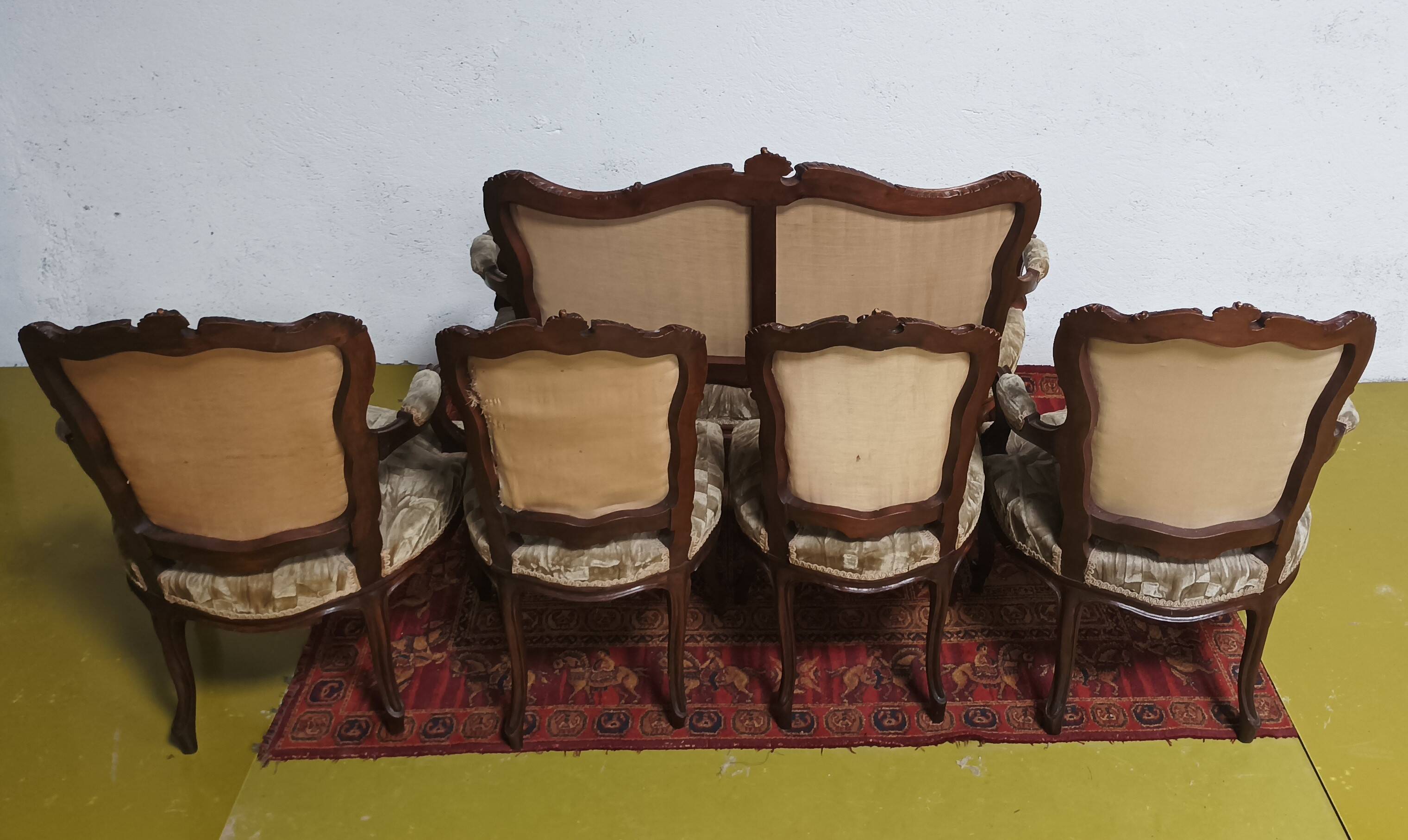 Living room set of Rocaille bench and armchairs in walnut