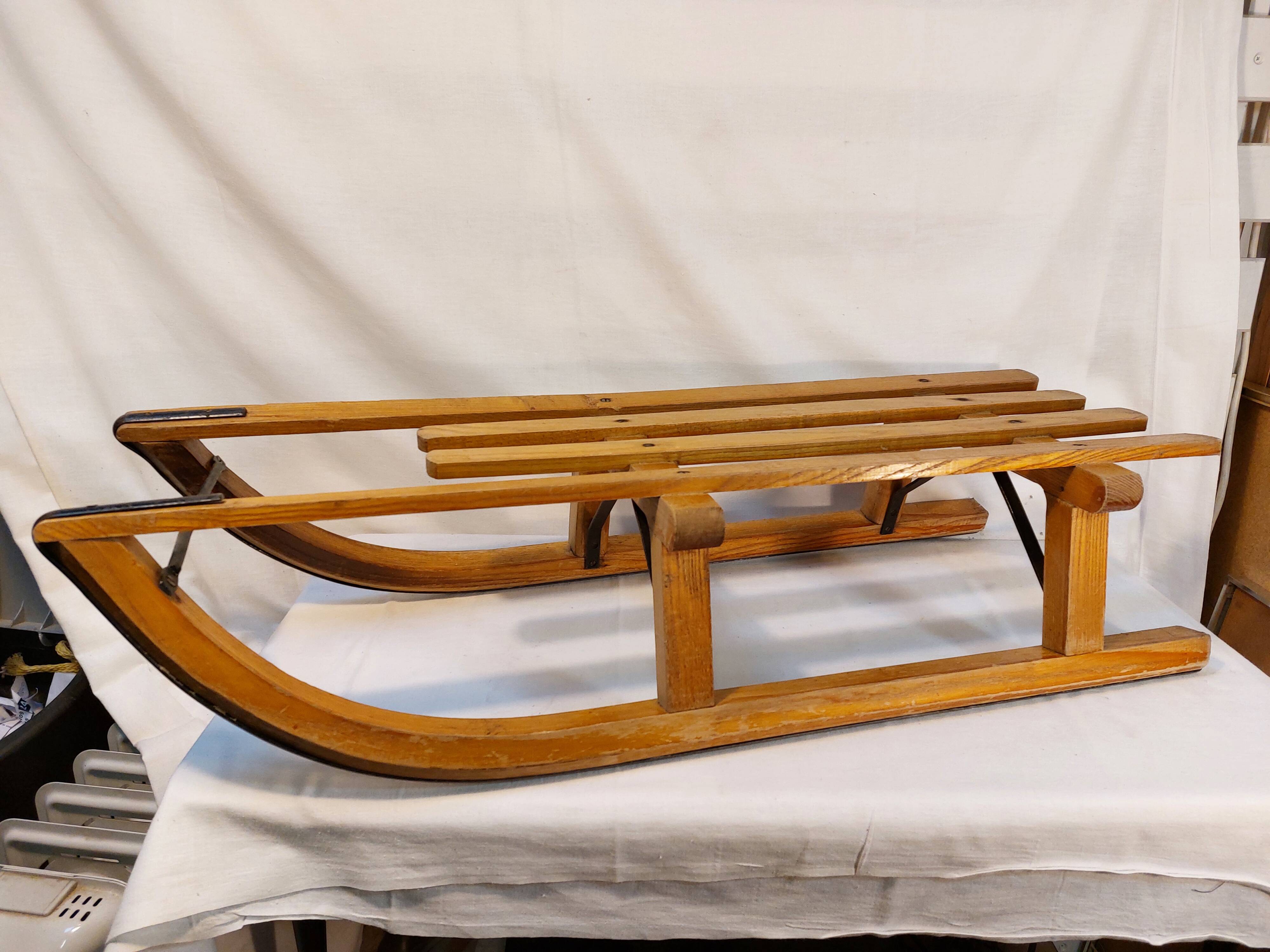Vintage wooden sled La Hutte - 85 cm - 70s