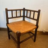 Corner chair in turned wood and straw