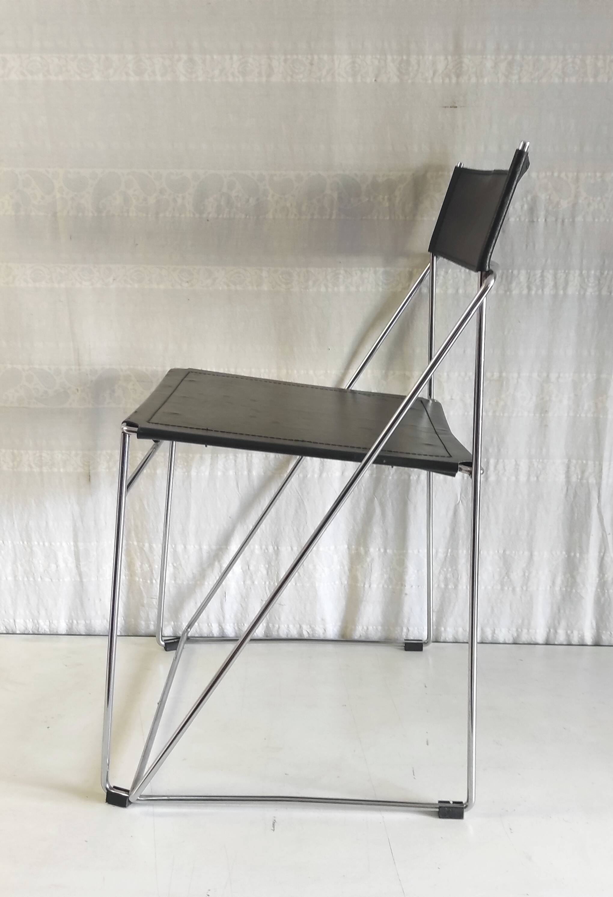 Modernist design chair chrome metal and black leather - 70s
