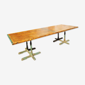 Industrial table