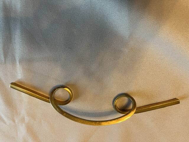 Furniture handles