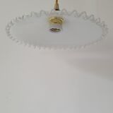 Serrated opaline suspension