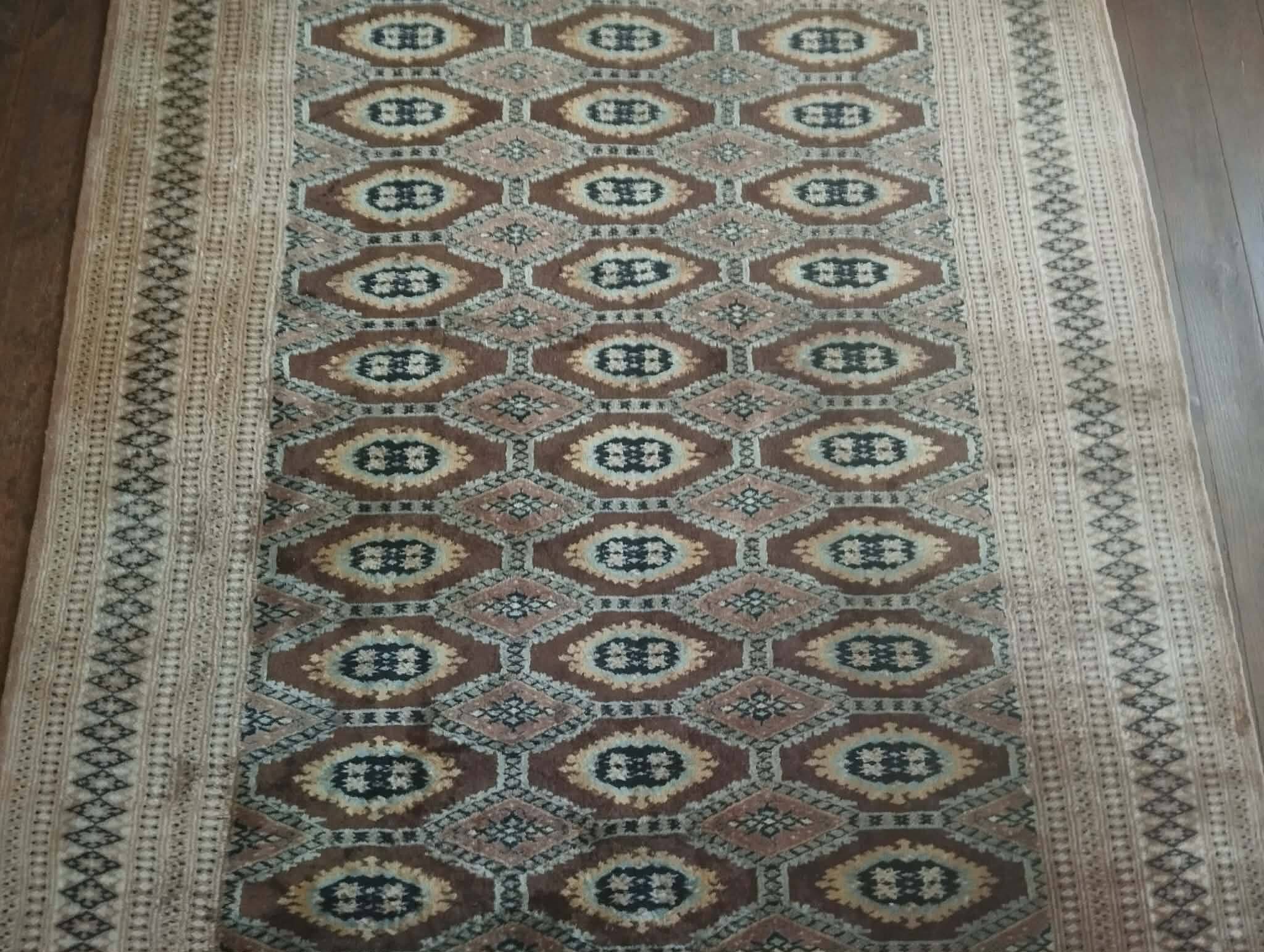 Handmade Pakistani Bukhara rug 230x161cm
