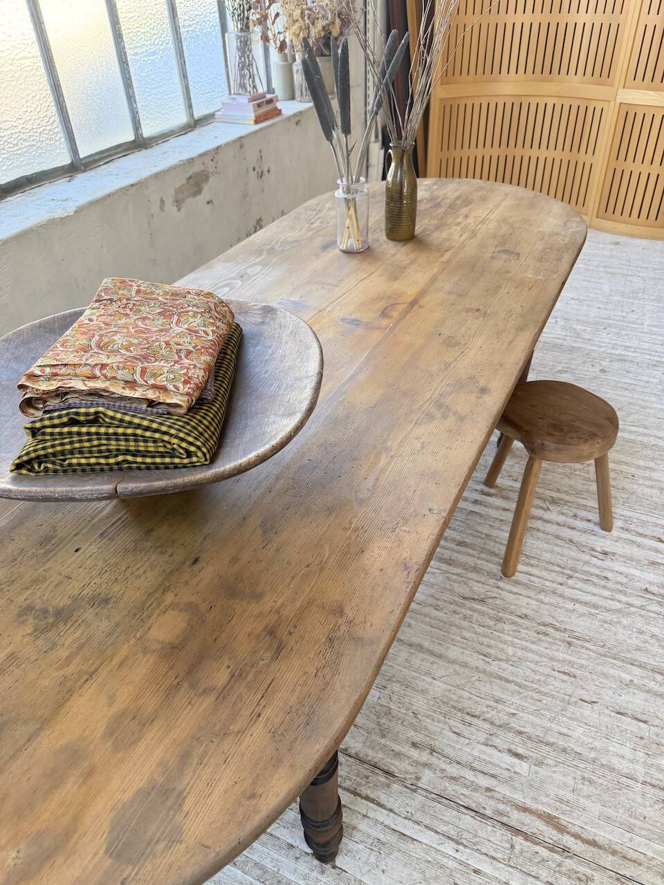 Oval farmhouse table 250cm pine