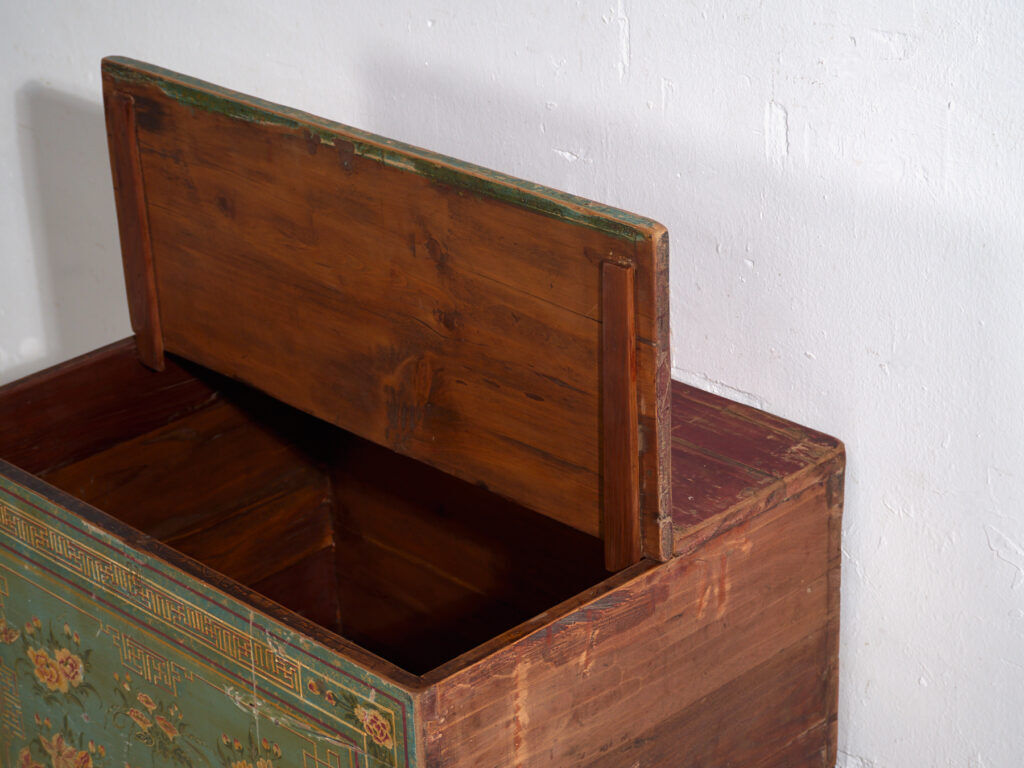 Antique Chinese chest painted in pine wood – China, circa 1900