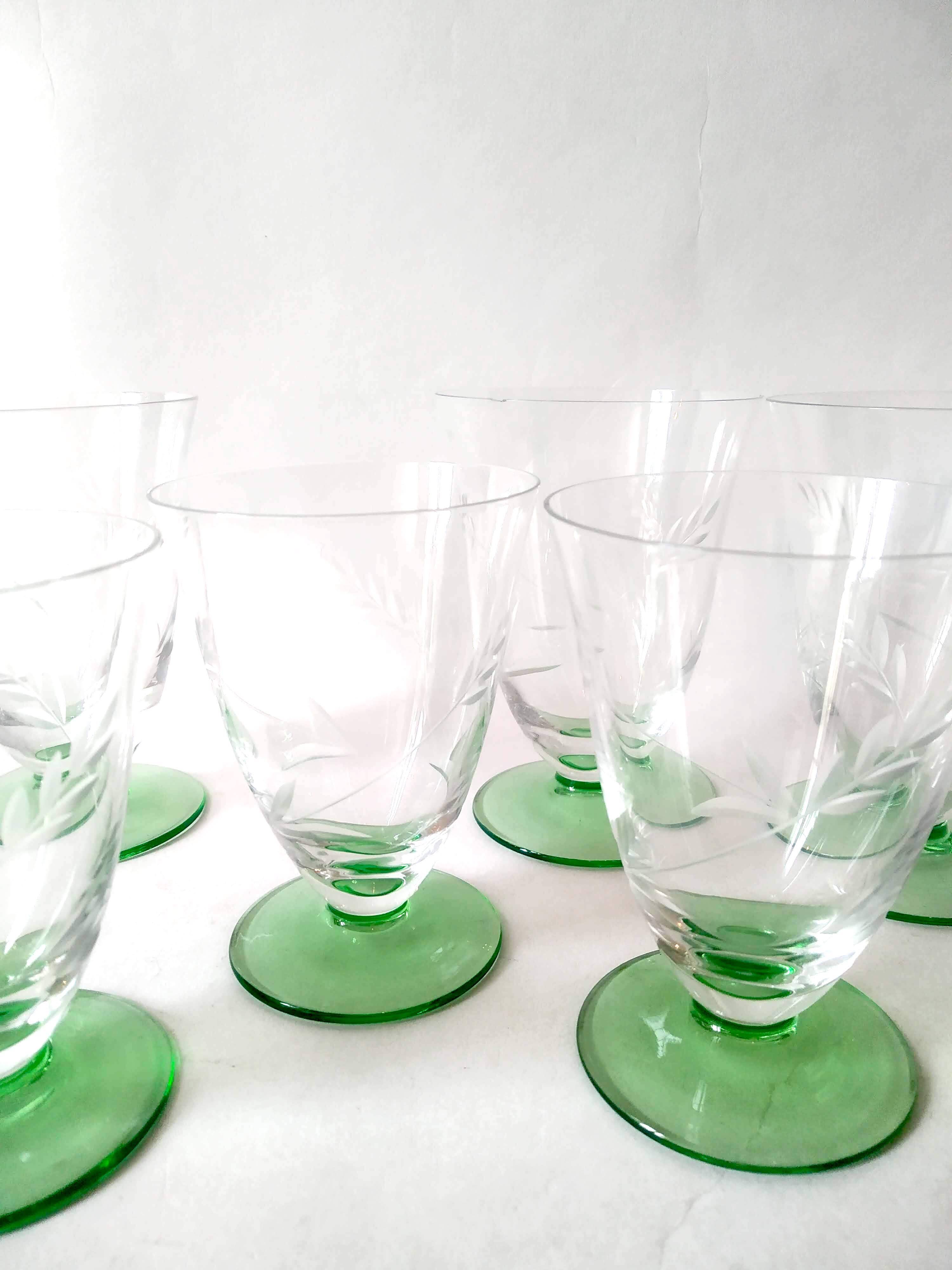 8 two-tone Art Deco engraved crystal stemware