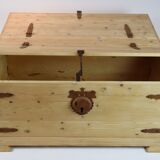 Coffee table chest