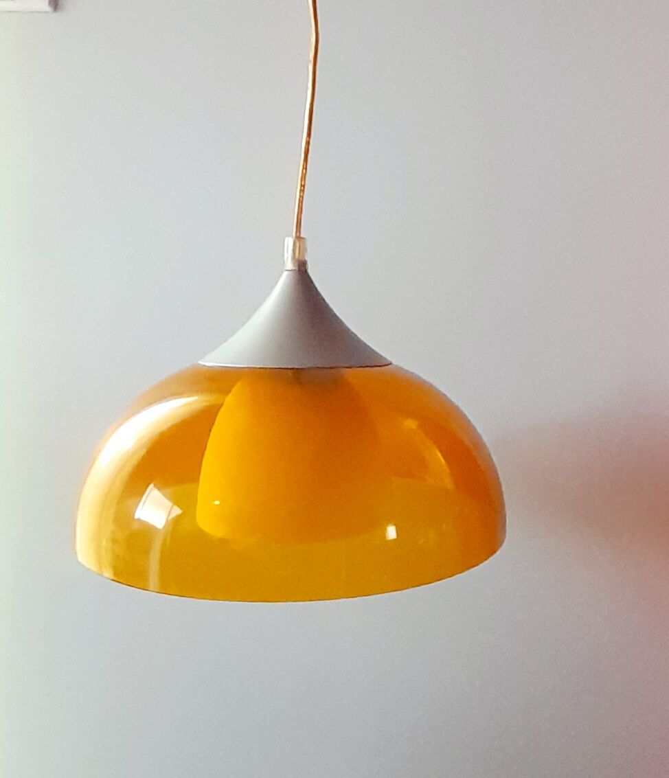 Orange pop suspension