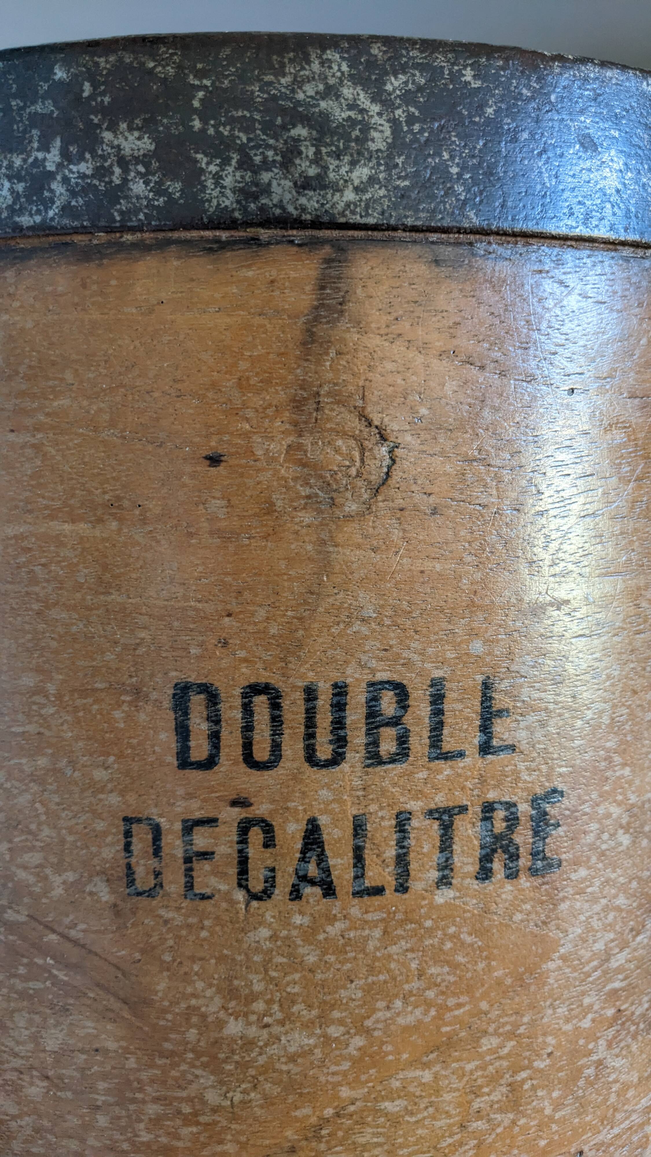 Double decaliter grain measure