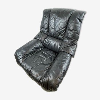 Italian armchair in black vintage leather