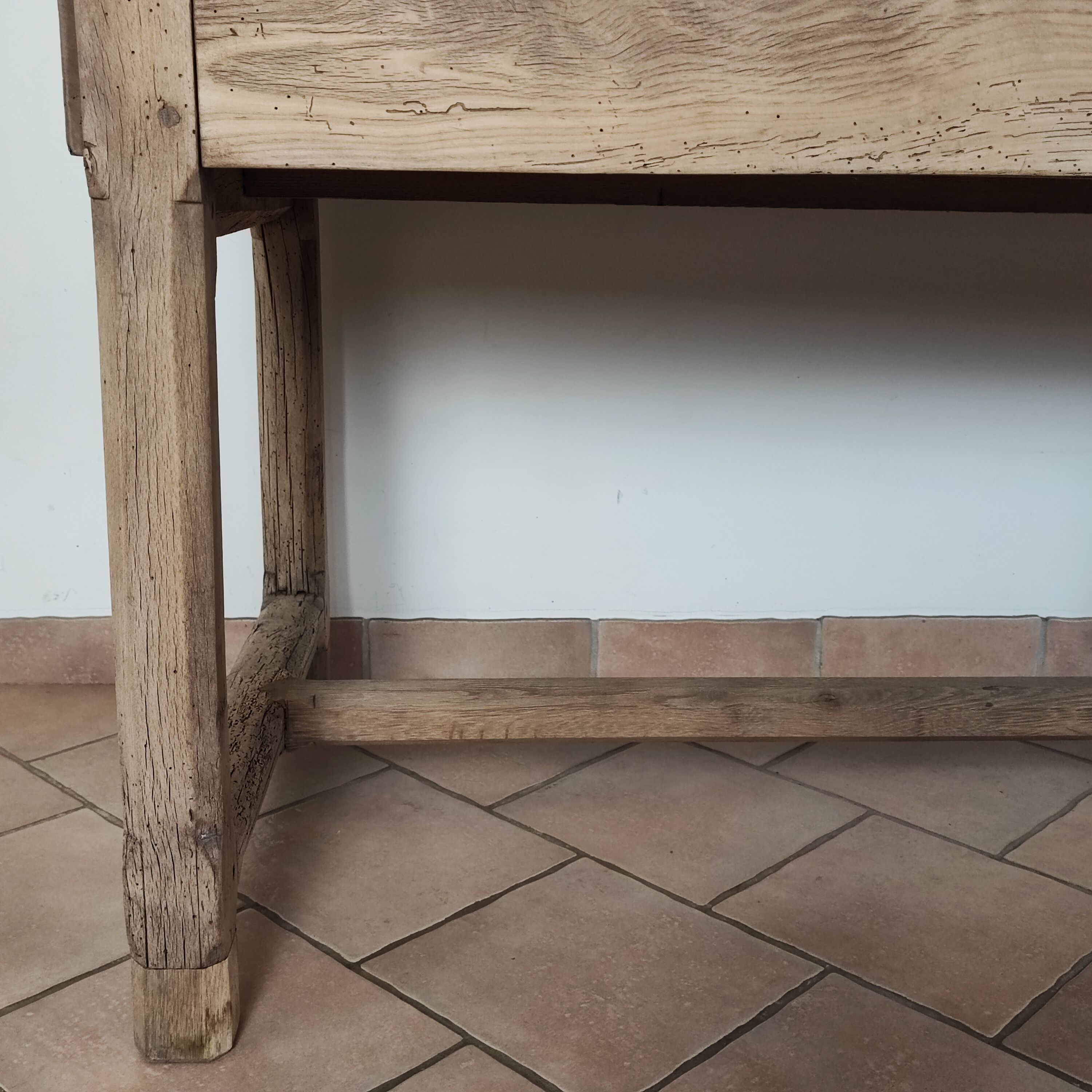 Farmhouse table