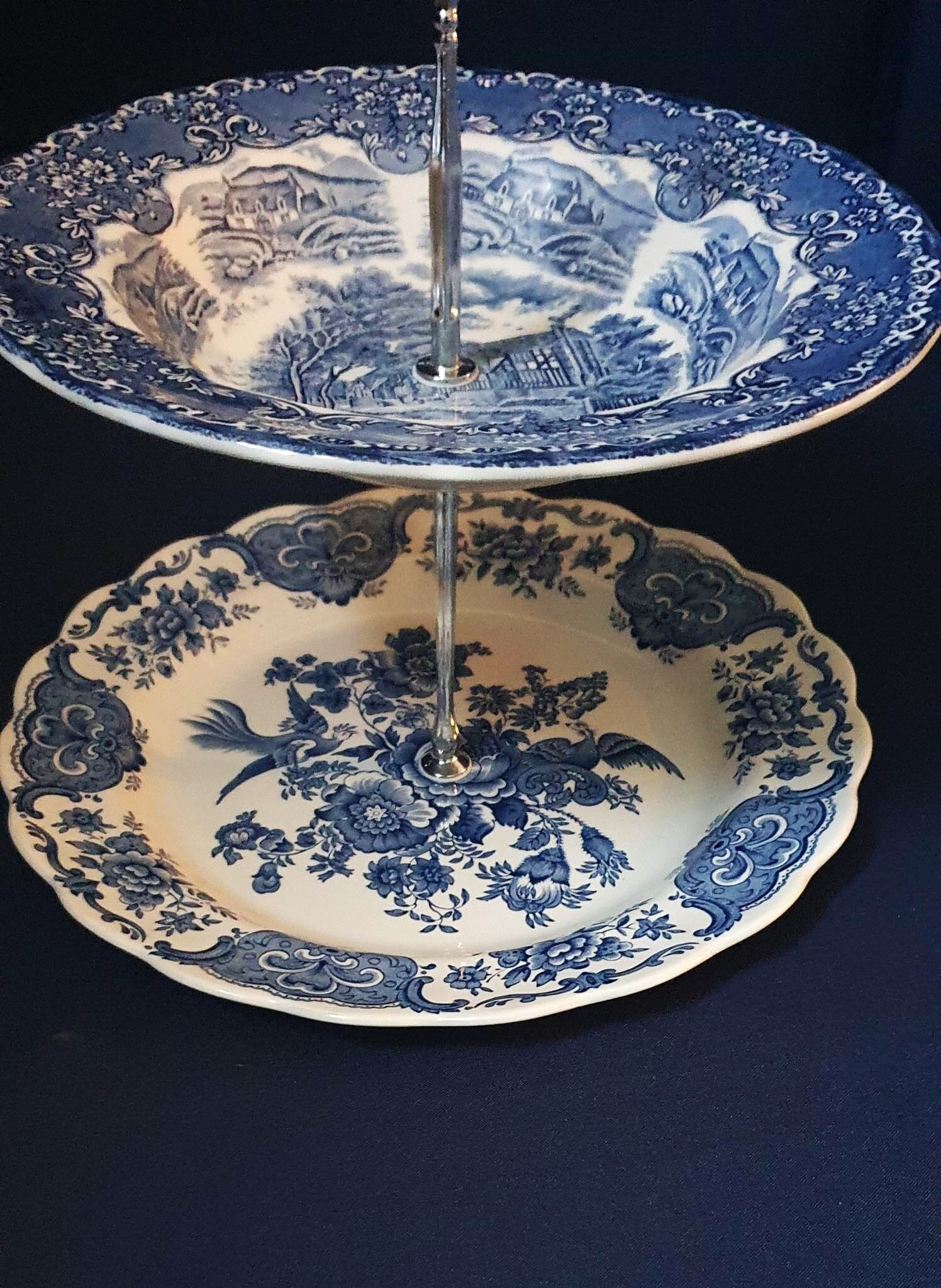 Servant, cake display, fruit, aperitif