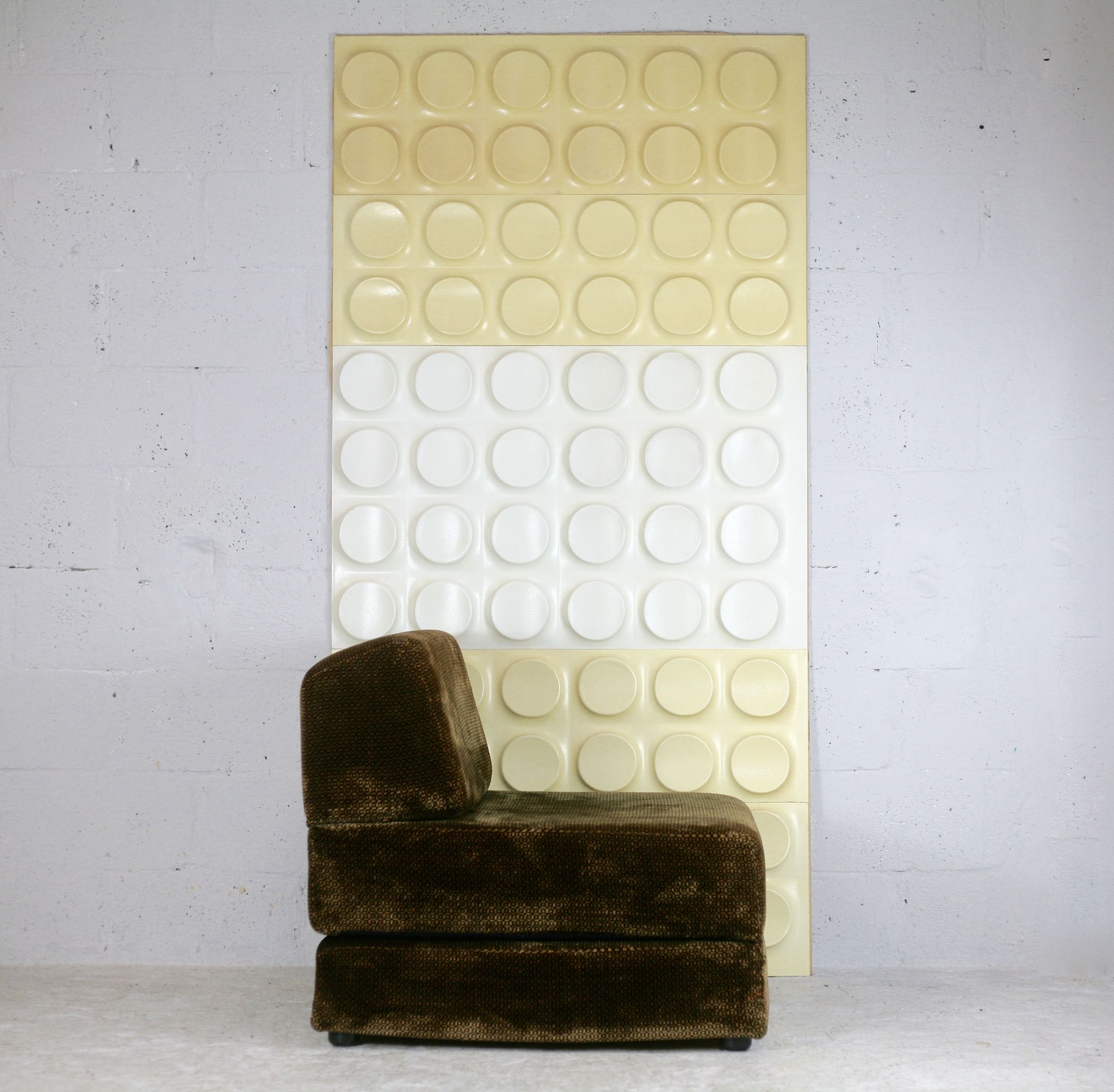 Foam and velvet heater "amber", convertible, France, circa 1970.