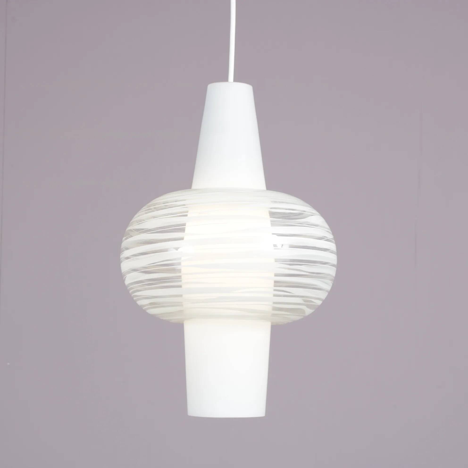Suspension en verre des années 1950 par Louis Kalff pour Philips, Pays-Bas