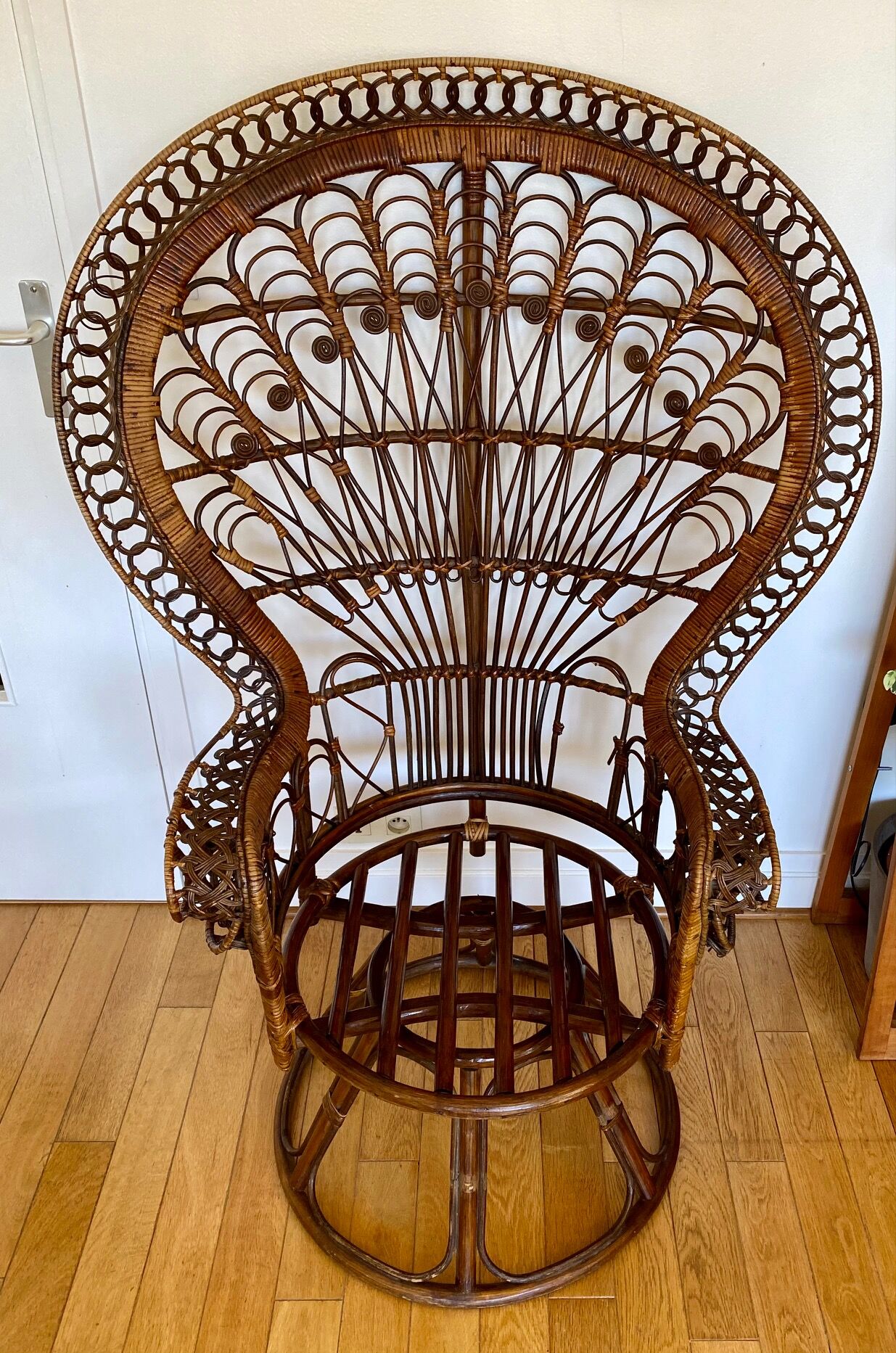 Emmanuelle adult armchair