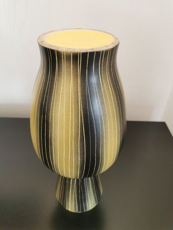 Vase céramique jaune et noir signé saint clément, années 50