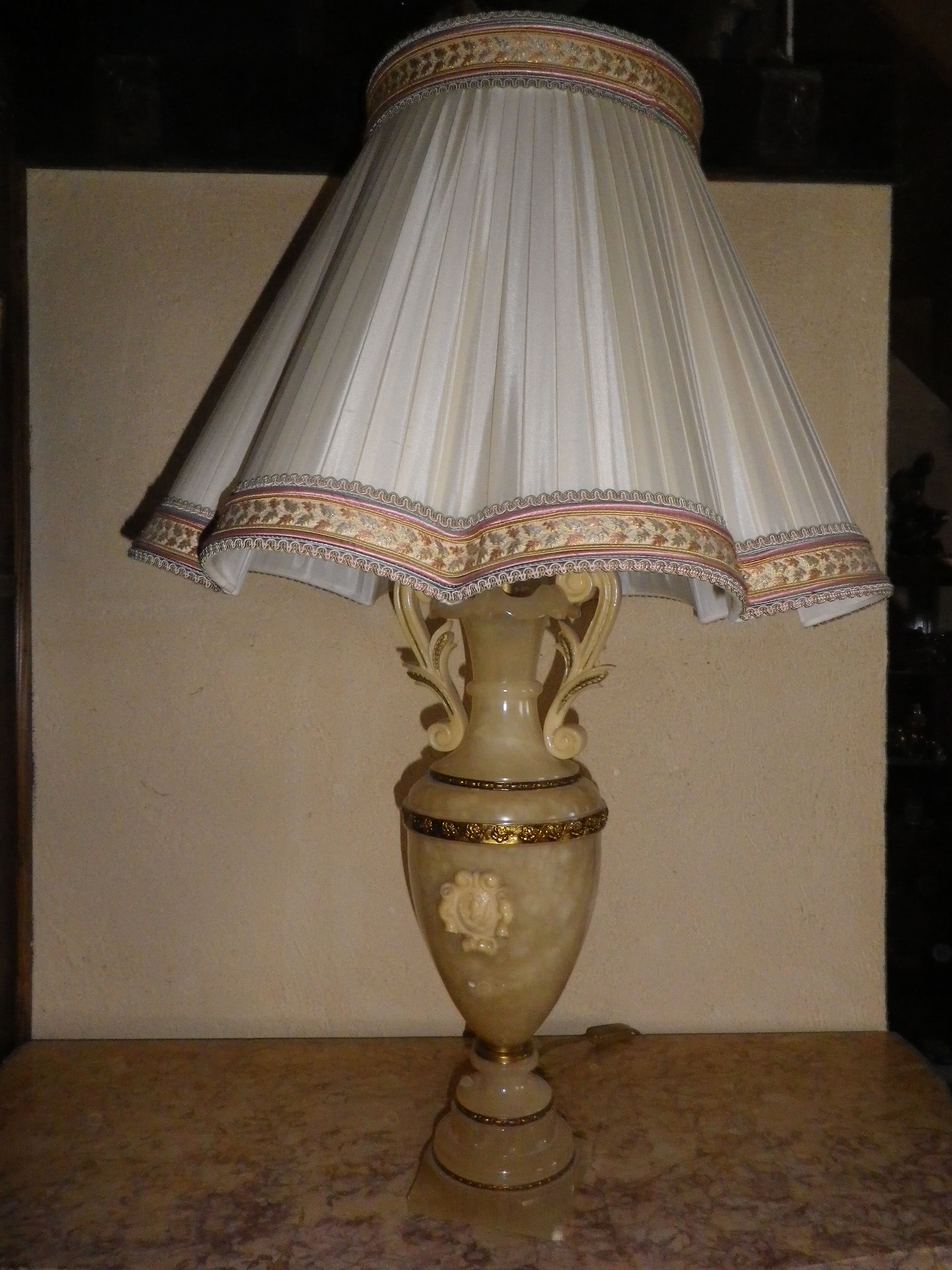 Large model alabaster lamp