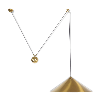 Brass counter balanced hanging lamp Keos by Florian Schulz