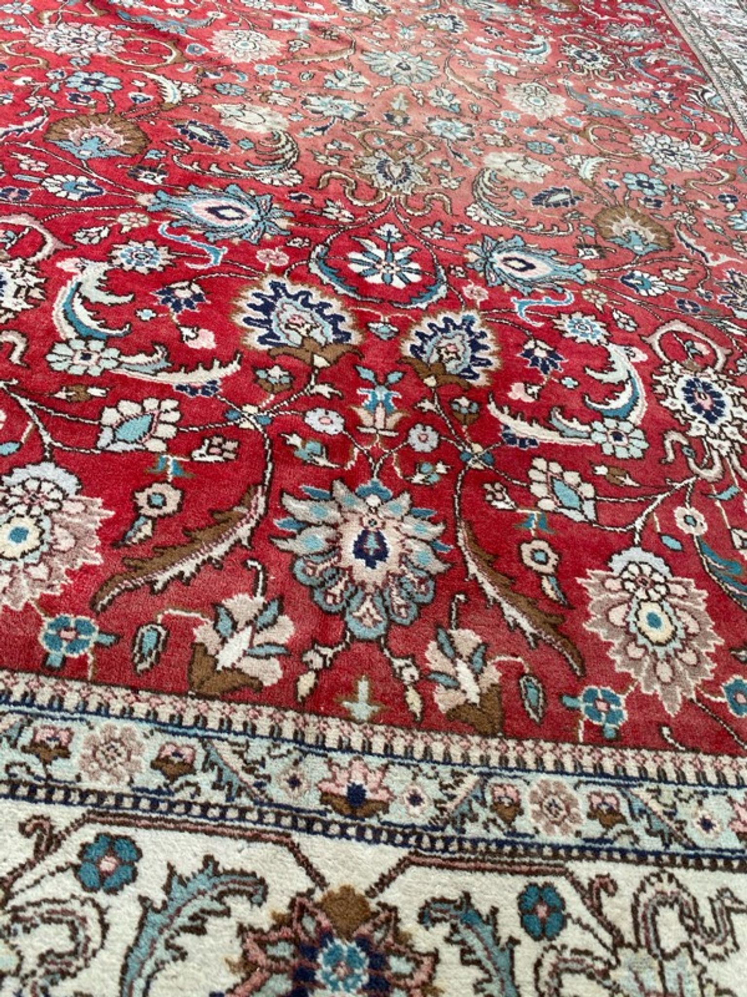 Large vintage Persian carpet tabriz 244x344 cm