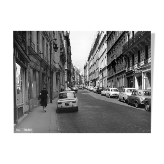 Photographic print Paris in 1965 rue Pigalle by day