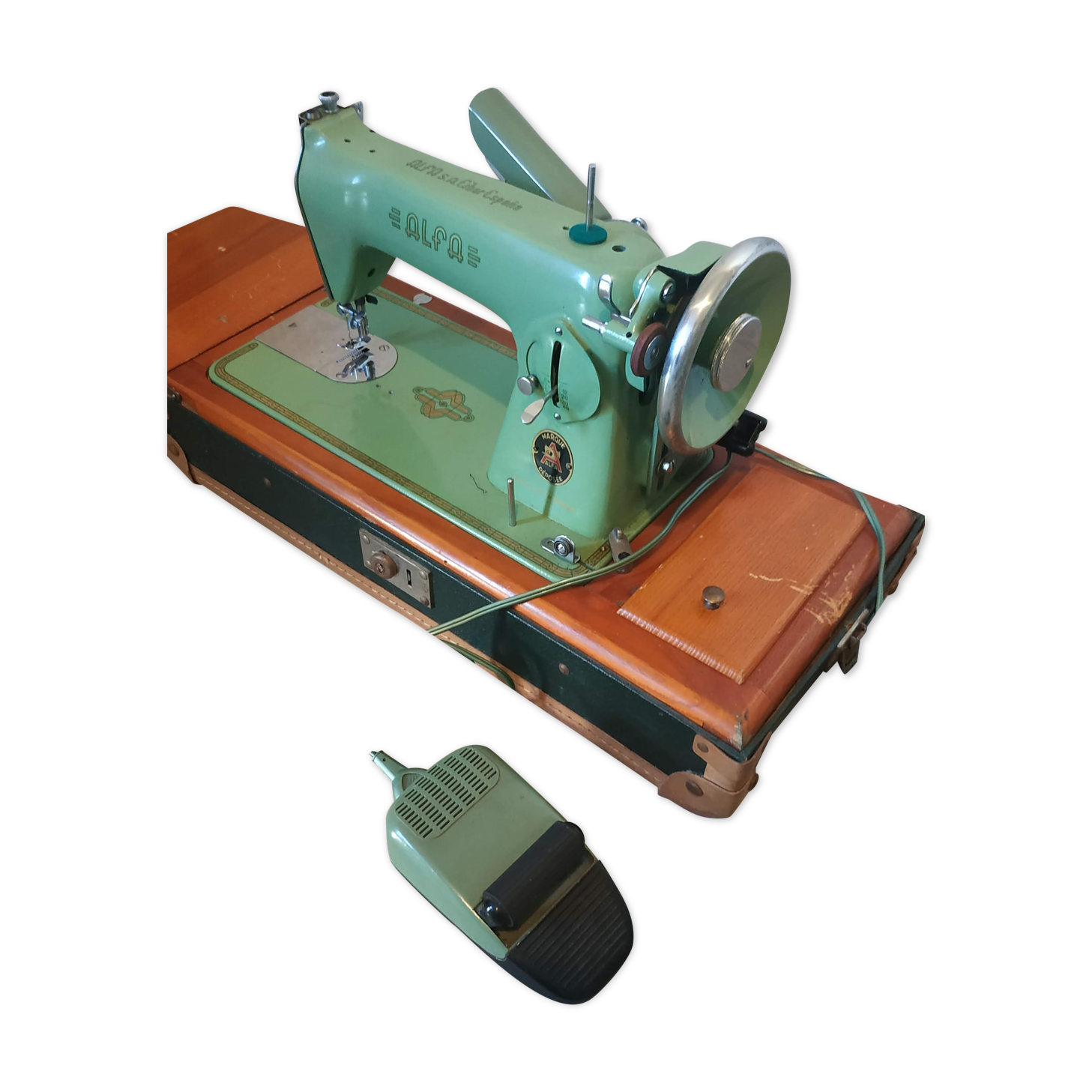 Alfa E-2 sewing machine