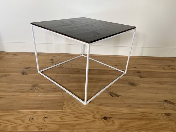 Table basse ou table d'appoint carrée en ardoise.