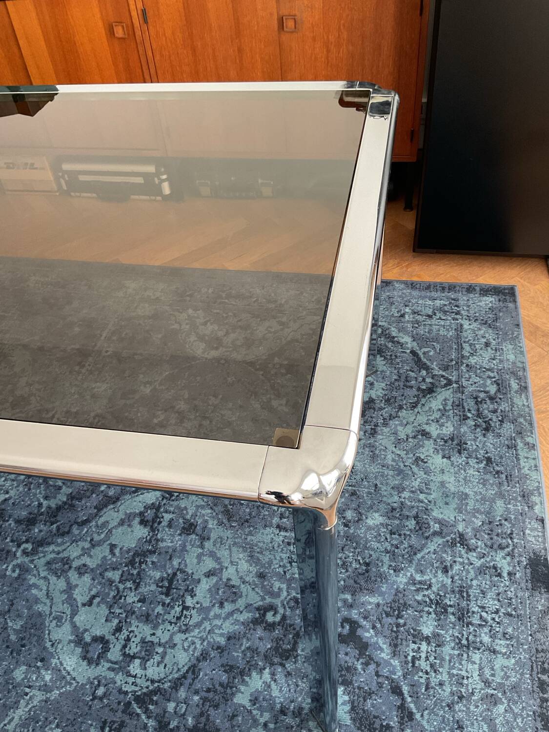 Table à manger chromée design et production par Fratelli Orsenigo