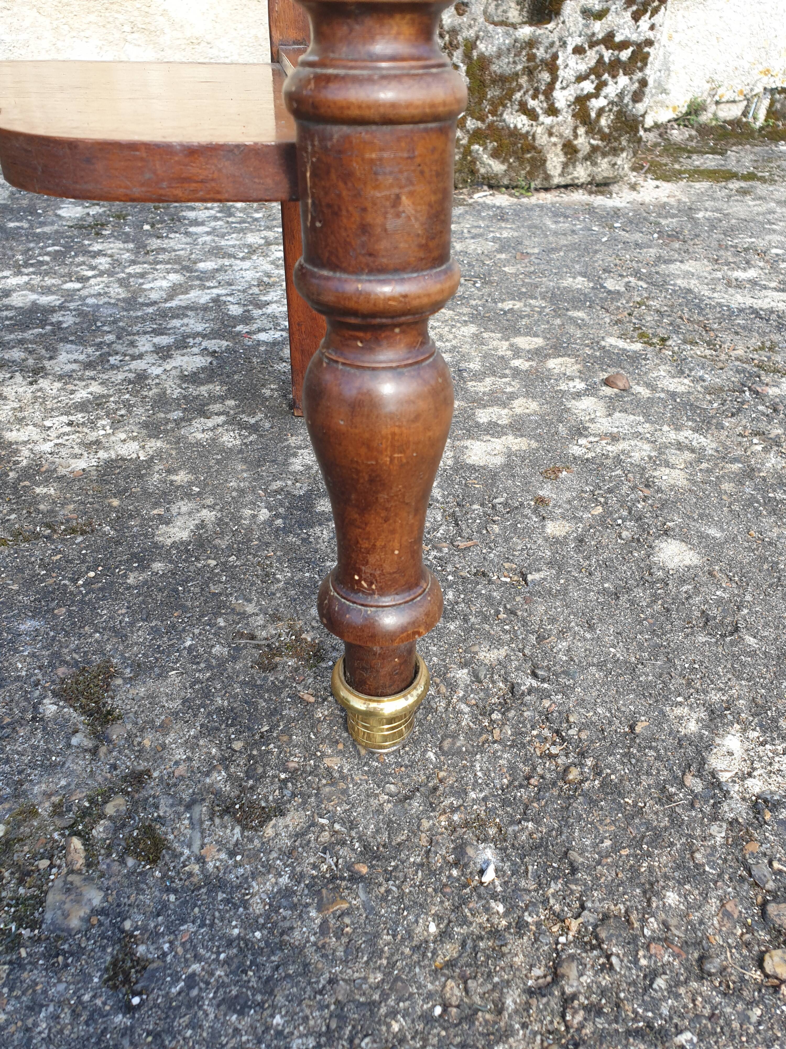 White marble dressing table