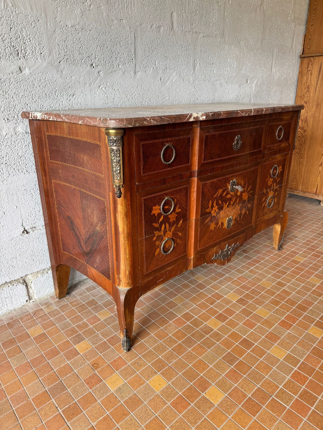 Commode transition
