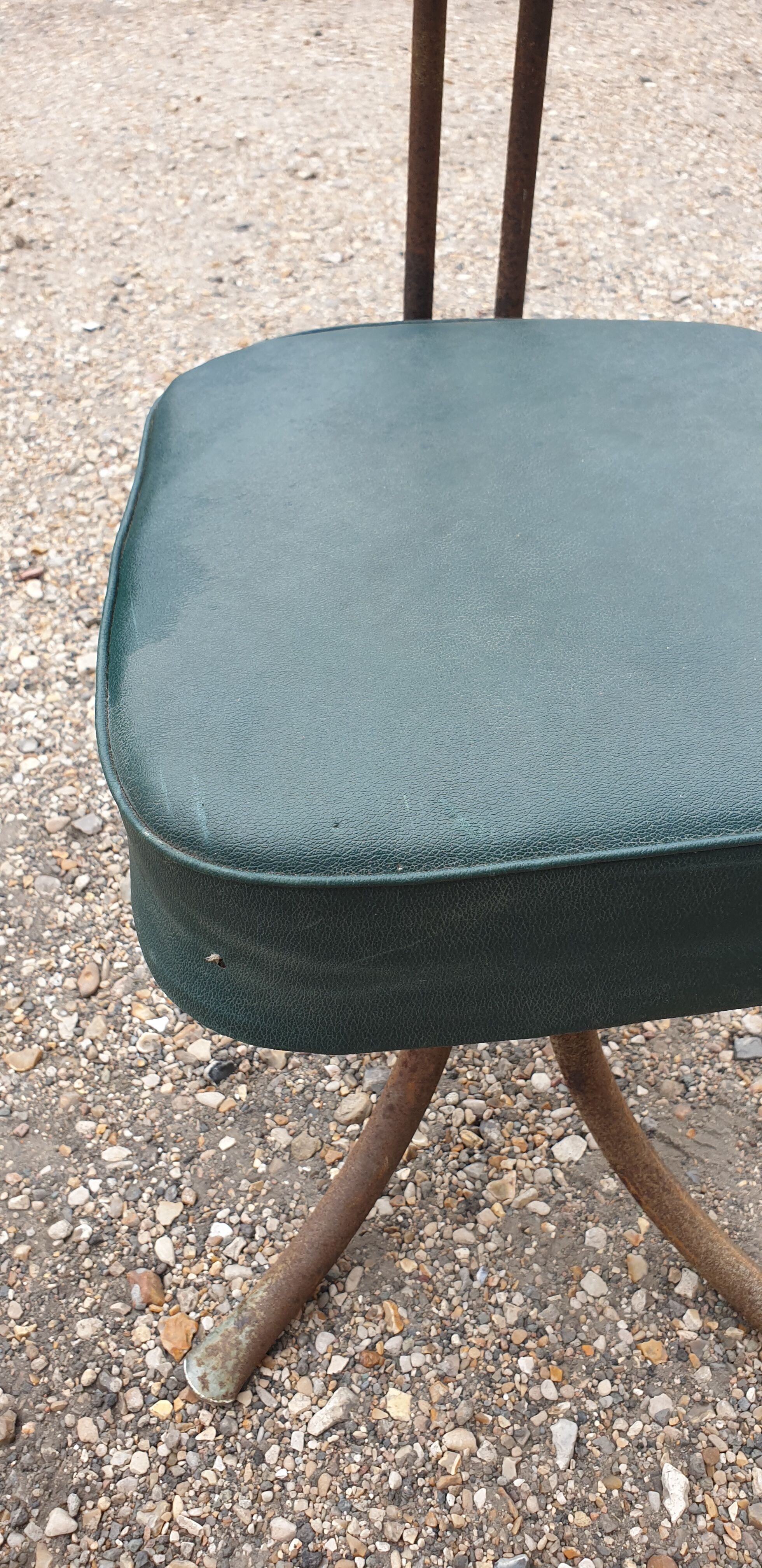 Swivel chair in green skai and chrome steel, Pullman, 1960