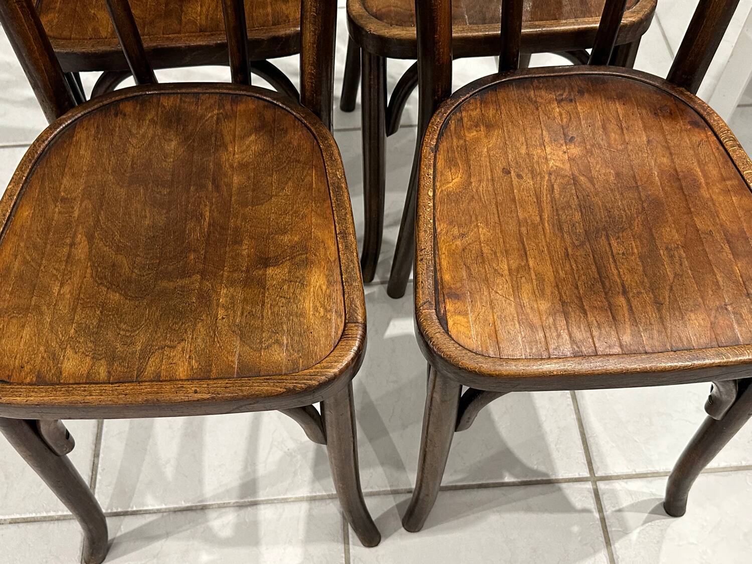 Suite de 4 chaises de Bistrot Baumann années 1930
