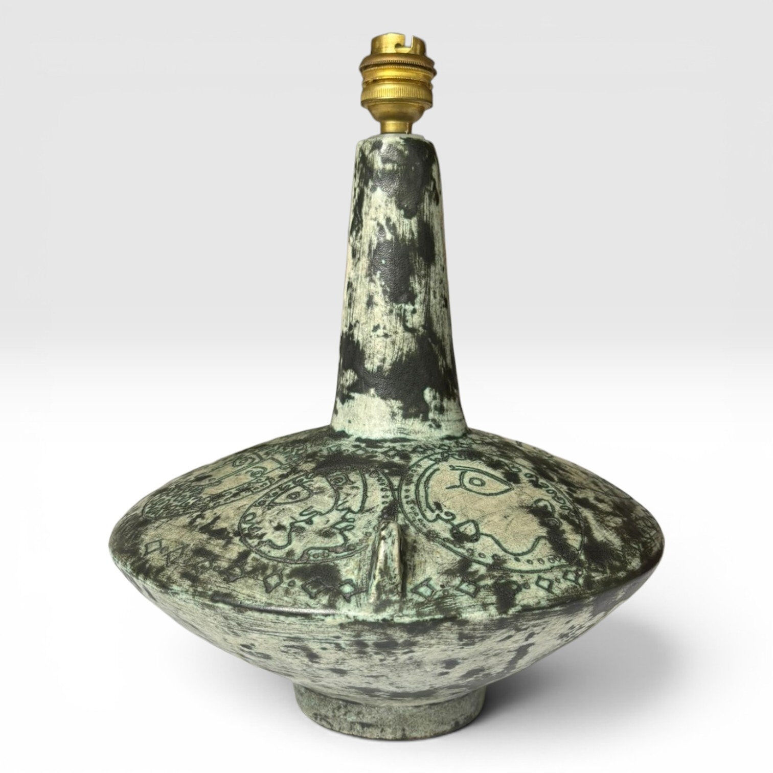 Jacques BLIN, pied de lampe à décor de visages stylisés