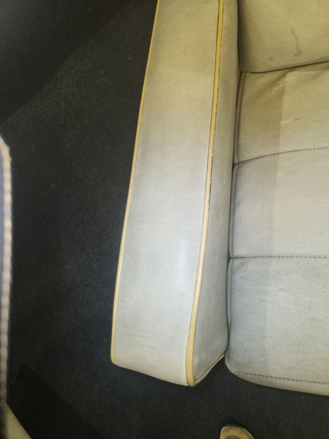 Paire de fauteuils des années 60