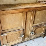 Frigo ancien en bois